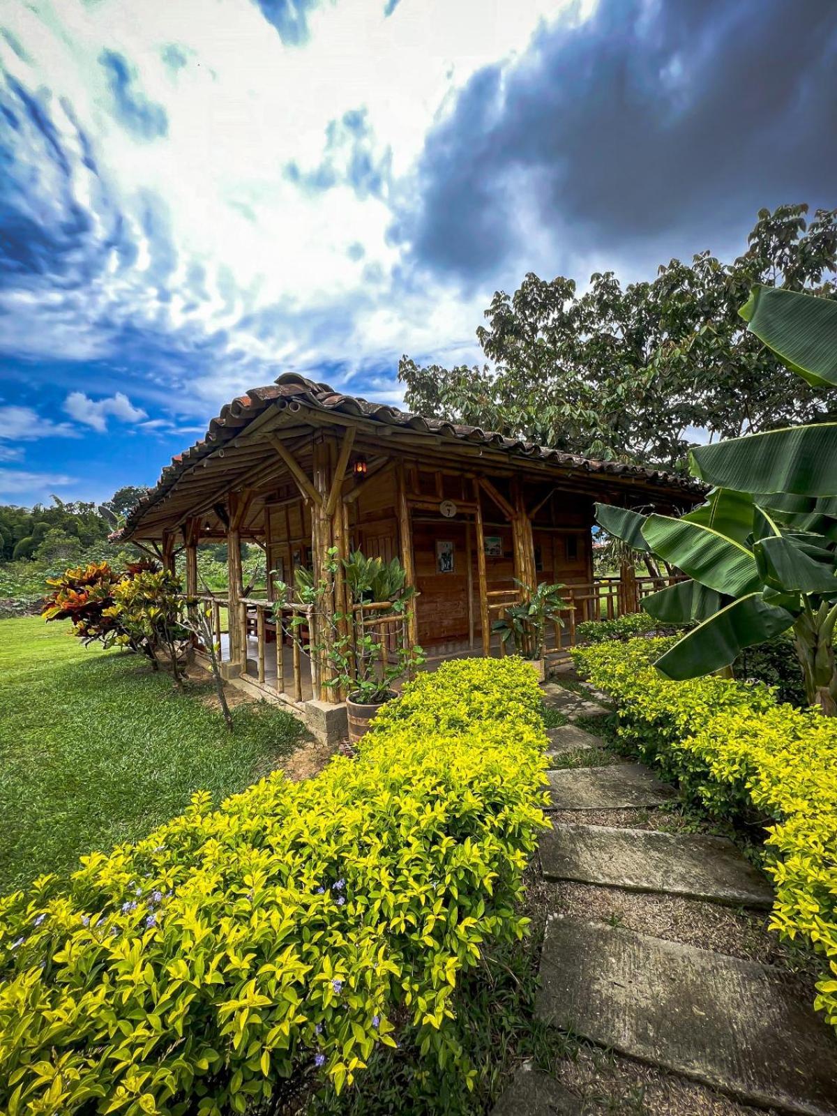 Hotel Campestre Campos Verdes Roldanillo Bagian luar foto